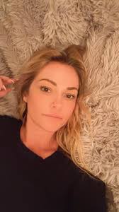 This is not a petting zoo 🤣🤣