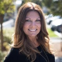 Nancy Aplin's Instagram, Twitter & Facebook