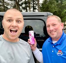 Jason Lawton from L&E Pepsi met up with Thurston County Commissioner Wayne  Fournier for a refreshing break with our new Lotus Plant Power Drinks! 💦  It's always great to see our partners