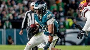 NFL Spielbericht: Eagles schlagen Commanders dank Mega-Schlussspurt