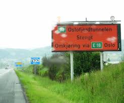 Tømmingen av vannet som samlet seg i tunnelbunnen, tar lengre tid enn beregnet. Stengt Igjen Og Igjen