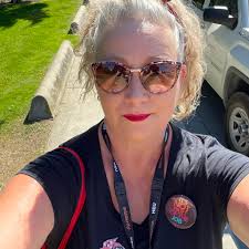 HEU president Barb Nederpel has been re-elected this morning for her third  term at #HEUConvention. This week, 26 HEU members, including six new  diversity vice presidents, will be elected to HEU's 28-member