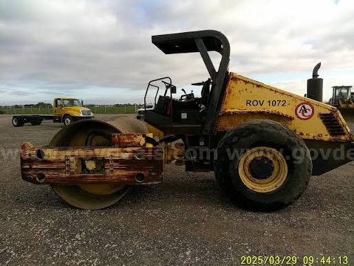 BOMAG BW 211 D-3 Smooth Drum Roller