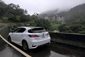 iscar 汽車網 活潑又不失穩重的小將 lexus ct200h f sport lexus ct200h japan cars lexus