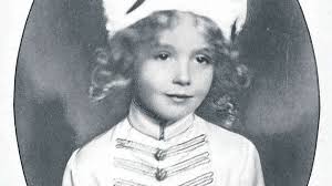 Oberösterreich Pöcking Requiem: Spontaner Stopp einer Reisegruppe am  Habsburg-Sarg