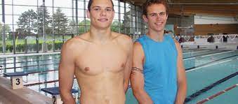 Formé à la berrichonne de châteauroux, il joue ensuite à l'ea guingamp puis rejoint l'olympique lyonnais avec qui il remporte le championnat de france en 2004, 2005, 2006 et 2007. Nicolas Manaudou Laure A Influence A 90 Le Choix De Florent