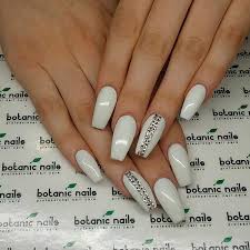 Glittered acrylic nail design gallery. Awesome White Acrylic Nails Naildesignsjournal Com White Acrylic Nails Nails Design With Rhinestones Trendy Nails