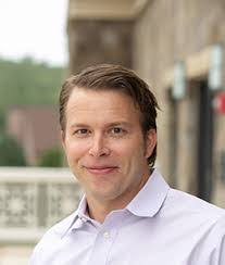 Zachary Daniels's Instagram, Twitter & Facebook