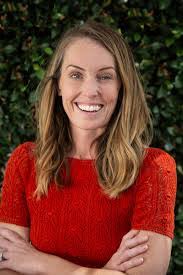 Renee Cromwell's Instagram, Twitter & Facebook