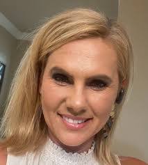 Becky Sandefur's Instagram, Twitter & Facebook