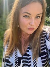 I wish everyone peace and goodness❤️🇺🇦I want to find kind, sincere people  here who will accept me into their family. I teach music and playing  different instruments, now I live in Odessa.