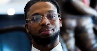 Bills S Damar Hamlin receives 2023 George Halas Award from PFWA