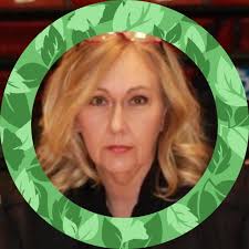 Katie J. Glover, age 89, of Hazard, KY, passed away Sunday, August 4, 2024.  Katie was a former cook at the Hazard State Vocational School and Hazard  High School. She was a