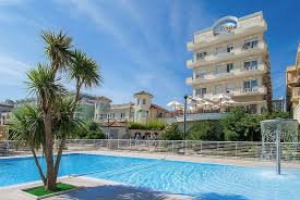 Søg efter og sammenlign priser på flybilletter på tripadvisor for at finde de bedste flyrejser til din rejse til cattolica. Hotel La Rosa Bewertungen Fotos Preisvergleich Cattolica Italien Tripadvisor