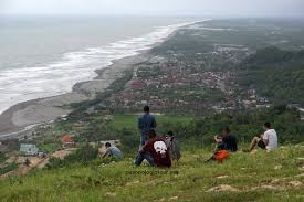 Situ cipondoh menawarkan pemandangan sunset yang indah di senja hari. Bukit Paralayang Parangtritis Menikmati Sunset Pantai Selatan Jogja Paket Wisata Jogja