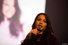 Eind 2016 maakte geuze via haar vlog bekend dat de twee hun relatie. Monica Praat Eindelijk Over Breuk Lil Kleine Wel Nl