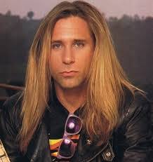 Dana Strum's Instagram, Twitter & Facebook