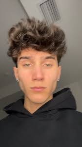 Chris Roden's Instagram, Twitter & Facebook