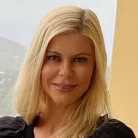 Tracy Waugh's Instagram, Twitter & Facebook