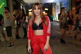 Carla díaz (born 19 july 1998) is a spanish actress. Carla Diaz Is Inspired By The Series La Casa De Papel To Create A Look For Lollapalooza 2018 To Choose Lollapalooza 2018