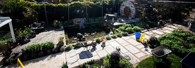 Choosing The Right Landscape Gardener