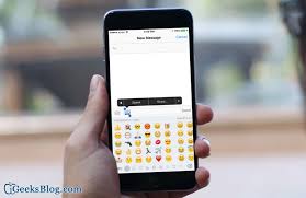 How To Find The Meaning Of Emojis On Your Iphone Iphone Blackberry Phone Emoji