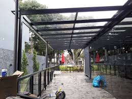 Curitiba'da yer alan studio na cobertura, balkonlu ve klimalı konaklama birimleriyle hizmet vermektedir. Modelar Vidro E Inox Em Curitiba Cobertura Corrimao E Guarda Corpo De Inox