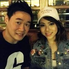 Share from Gordon Chin Instagram When I first met G.E.M, she was at my  first produced animation movie premiere 「風雲決」back in 2008... and she  remembered!!! Congratulations of the success being a great