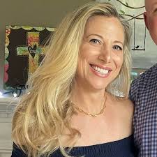 lori Bach (@lori_bach)