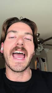 Dylan Carlino Elizabeth