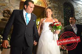 Αποφοίτησε από το θέατρο τέχνης. Pantreythke H Zwh Kwnstantopoyloy Ola Osa Eginan Sthn Aidhpso