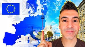 30 BEST TRAVEL BLOGS