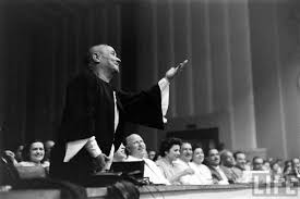 om kolthoum nightingale of the nile june 1st 1962 concert photographed by howard sochurek life magazine egyptian people old egypt old pic