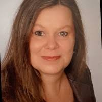 100+ profilů „Laila“