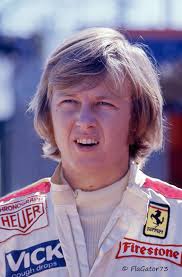 Some photos from the paddocks of Revival 2024 i called "Racing injuries".  Here from the rear. 🫣🙂👍