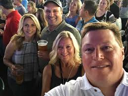 What are the best destinations in Italy for food, shopping, and relaxation?