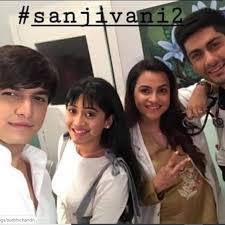 Sanjivani 2 Stars Namit Khanna Gurdeep Kohli Pose For A Selfie With Yeh Rishta Kya Kehlata Hai S Kaira View Shivangi Joshi Instagram Poses Khanna