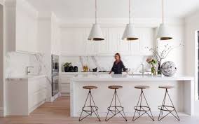 En las cocinas modernas pequeñas existen muchas maneras de abrir la cocina al comedor. Lamparas De Cocina Modernas 33 Ideas De Decoracion