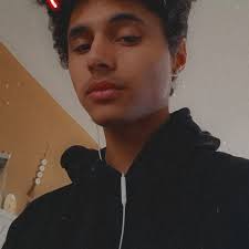 Bruh look at these old ass photos...