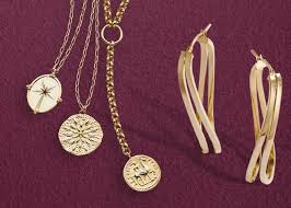 Thousands of artifacts, silver coins, gold coins, many in near mint condition, period and earlier amazing spanish objects and wares, exquisite jewelry set with precious stones, gold chains, a variety of armaments and even seeds (which later sprouted!) was recovered. Shop Gold Jewelry Jared