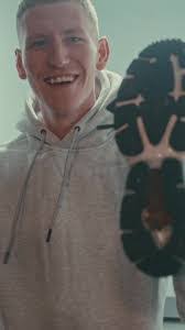 Nathan Arnett's Instagram, Twitter & Facebook