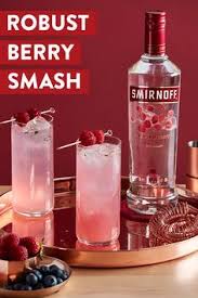 The Smirnoff Robust Berry Smash A Spring Cocktail So Delicious It Ll Get The Whole Squad To Harmonize A Yaaaas Recipe Smirnoff Raspberry Drinks Smirnoff