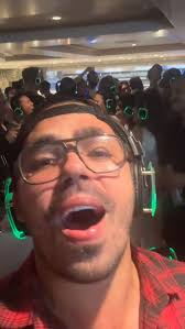 Ok, it's time to share this moment with the world dahlin'… so, during the  moment @mariahcarey was signing everyone's items, I had my “Glitter” and  “Rainbow” covers for her to sign for