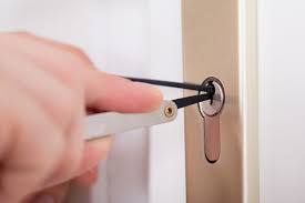 Red Rock Lock Experts technician working in Las Vegas