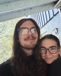 iPhone 14 Plus Home filled with dust Waiting until 1:30am I'm so glad this  is the house I stay in