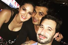 Photos Sunny Leone Daniel Weber Party Hard In Goa Photogallery Daniel weber is the lead guitarist of the rock band the disparrows and has a production company of his own. sunny leone daniel weber party hard in