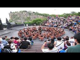 Tari kecak adalah salah satu tarian yang paling populer bagi wisatawan yang berkunjung ke bali. Tari Kecak Kecak Dance Bali Indonesia Youtube