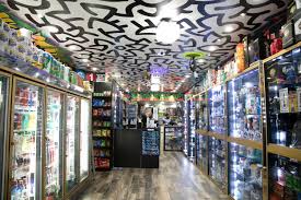 Smoke shops are popping up like weeds in New York as some owners anticipate  licenses to legally sell cannabis | Crain's New York Business