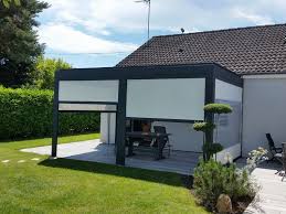 Pergola Bioclimatique A Lames Orientables Motorisees Lisboa Pergolas Vivonsdehors Com Pergola Bioclimatique Pergola En Kit Pergola