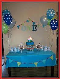125 Reference Of Table Decoration Simple Birthday Party In 2020 Simple Birthday Party First Birthdays First Birthday Cupcakes
